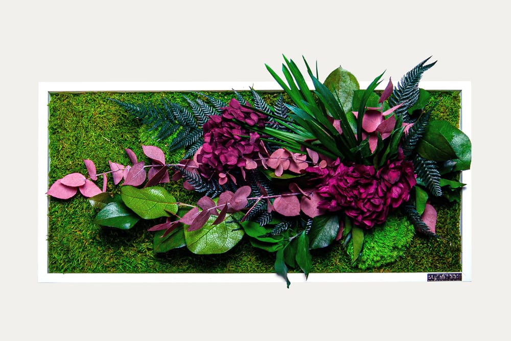 Wandbild mit Blumen und echtem Moos